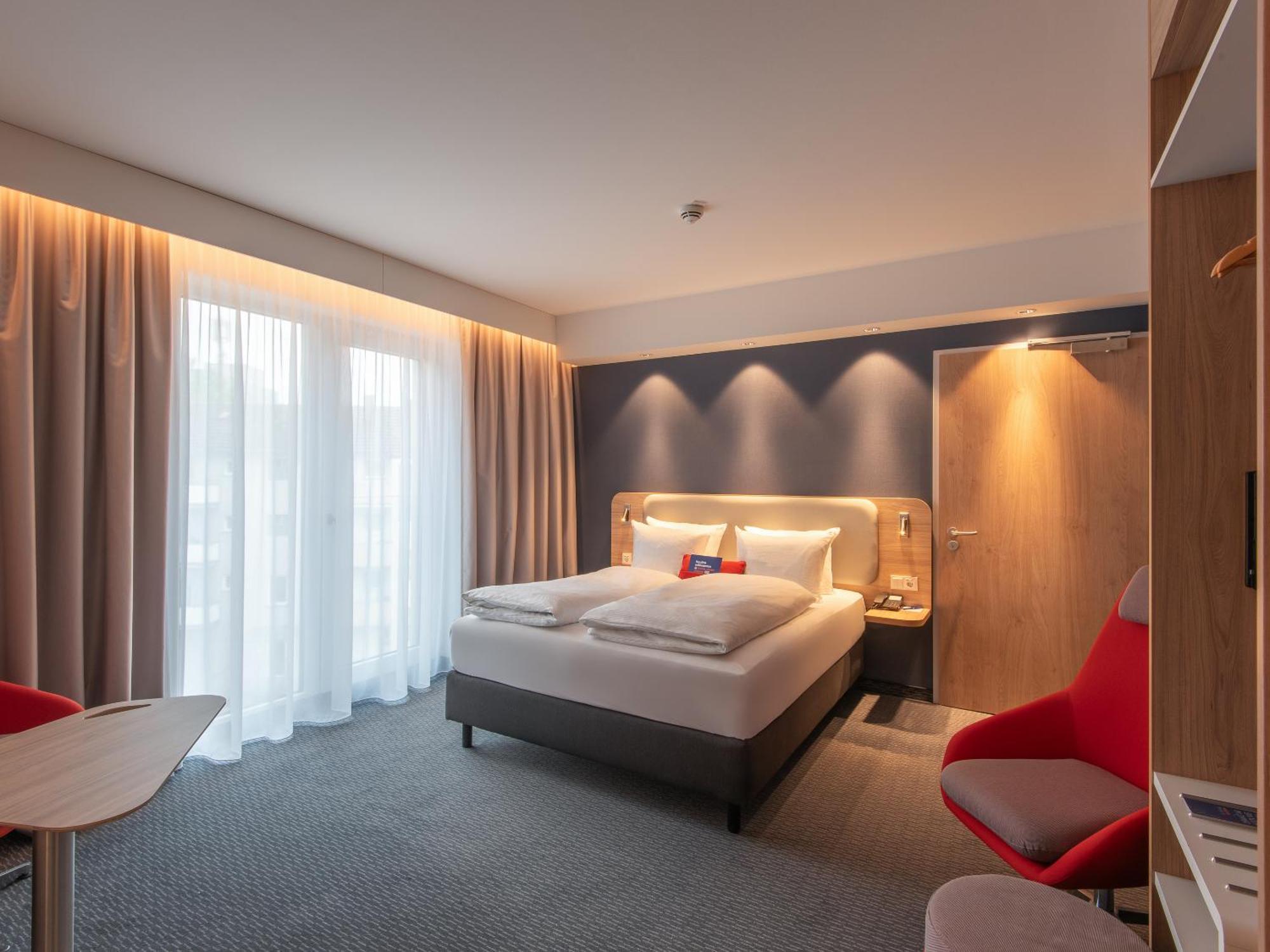Holiday Inn Express Heilbronn By Ihg Exterior foto