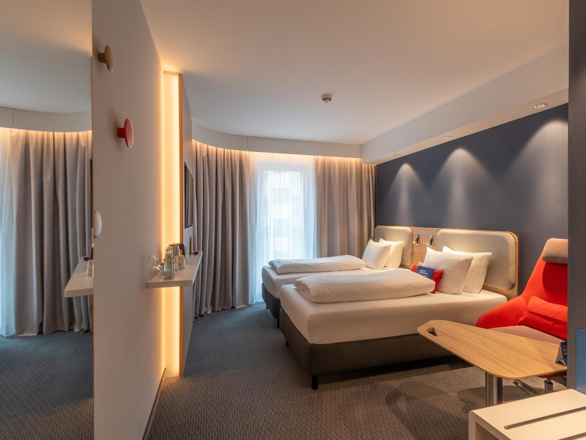 Holiday Inn Express Heilbronn By Ihg Exterior foto