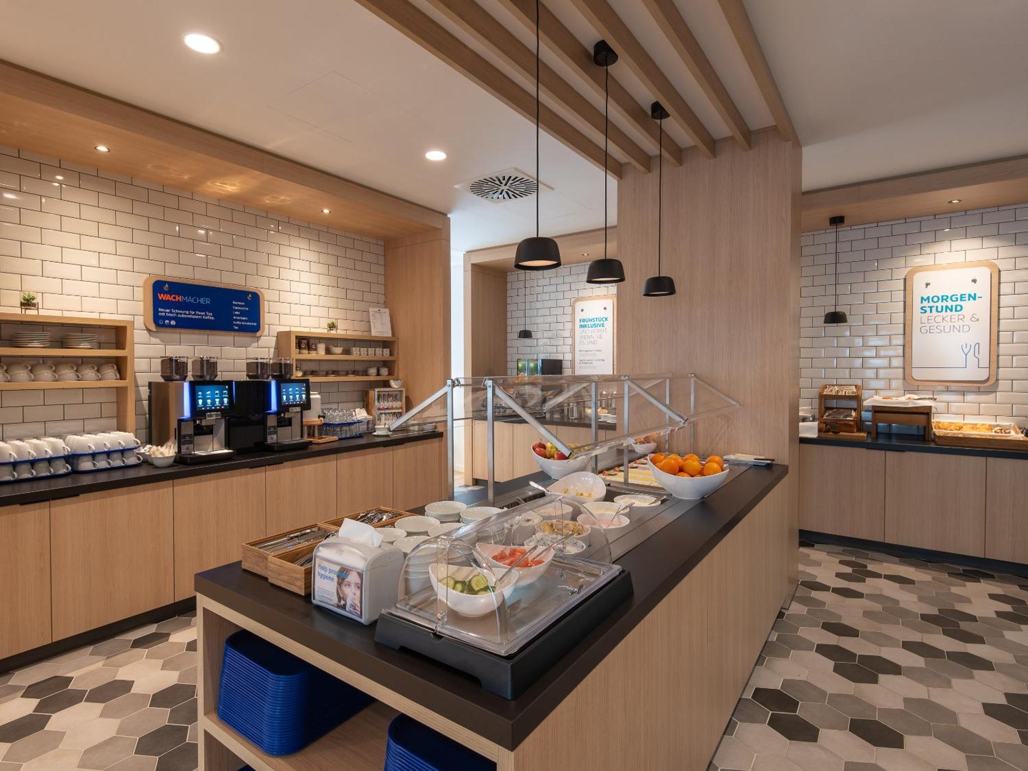 Holiday Inn Express Heilbronn By Ihg Exterior foto