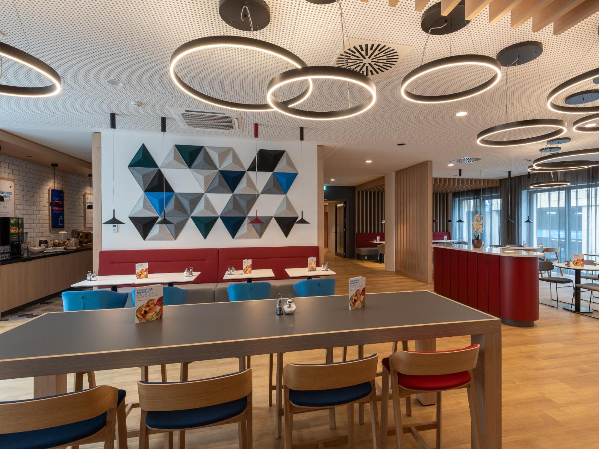 Holiday Inn Express Heilbronn By Ihg Exterior foto