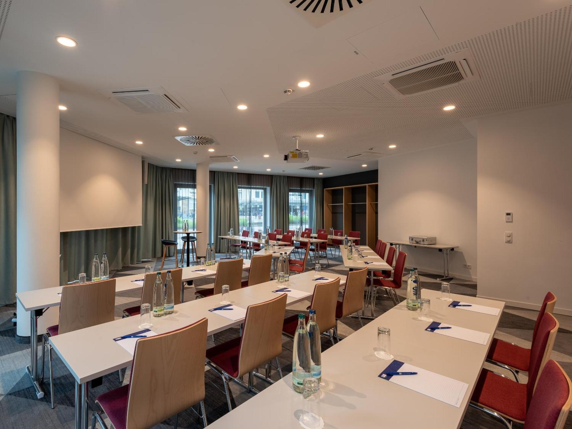 Holiday Inn Express Heilbronn By Ihg Exterior foto