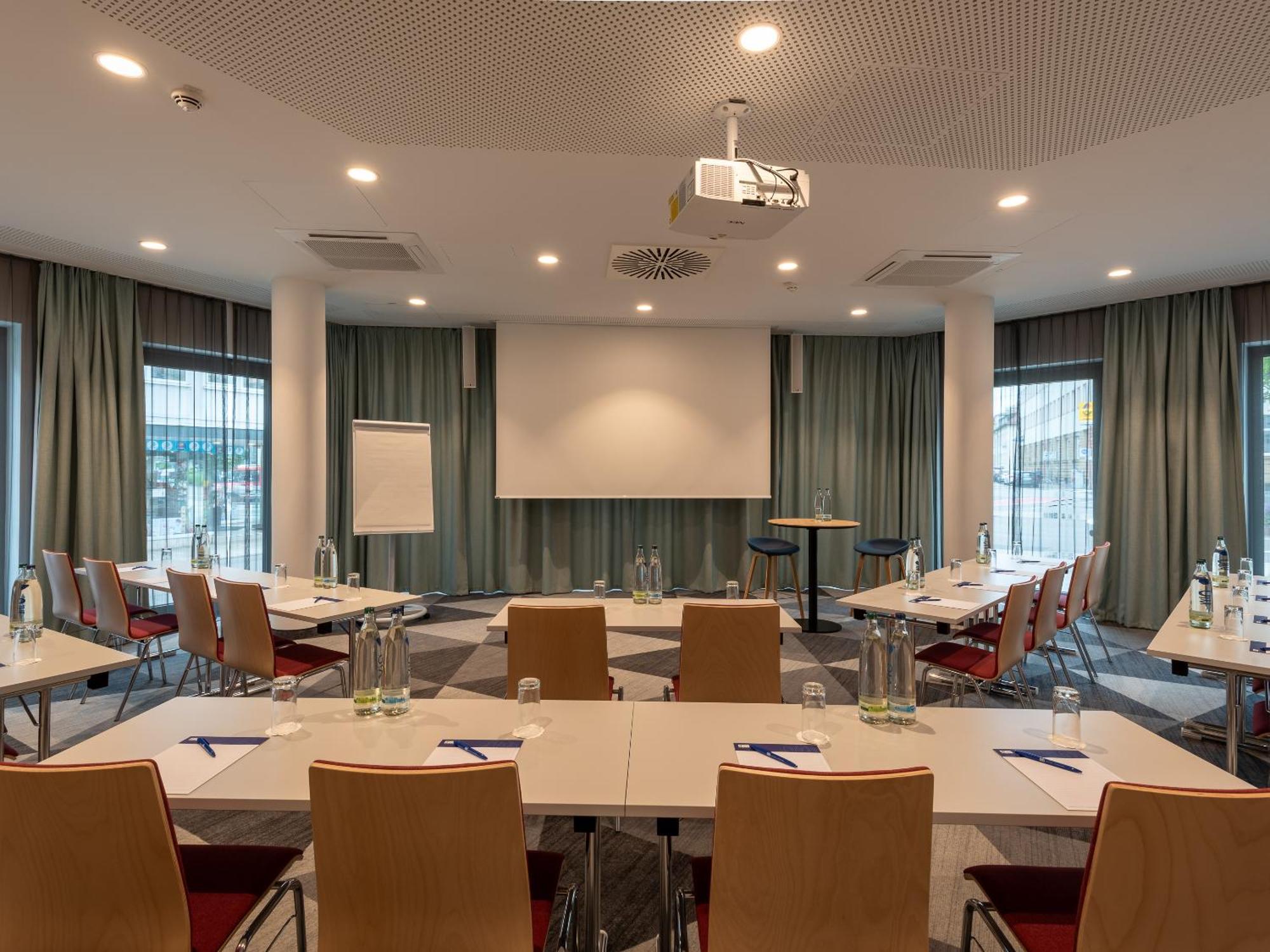 Holiday Inn Express Heilbronn By Ihg Exterior foto