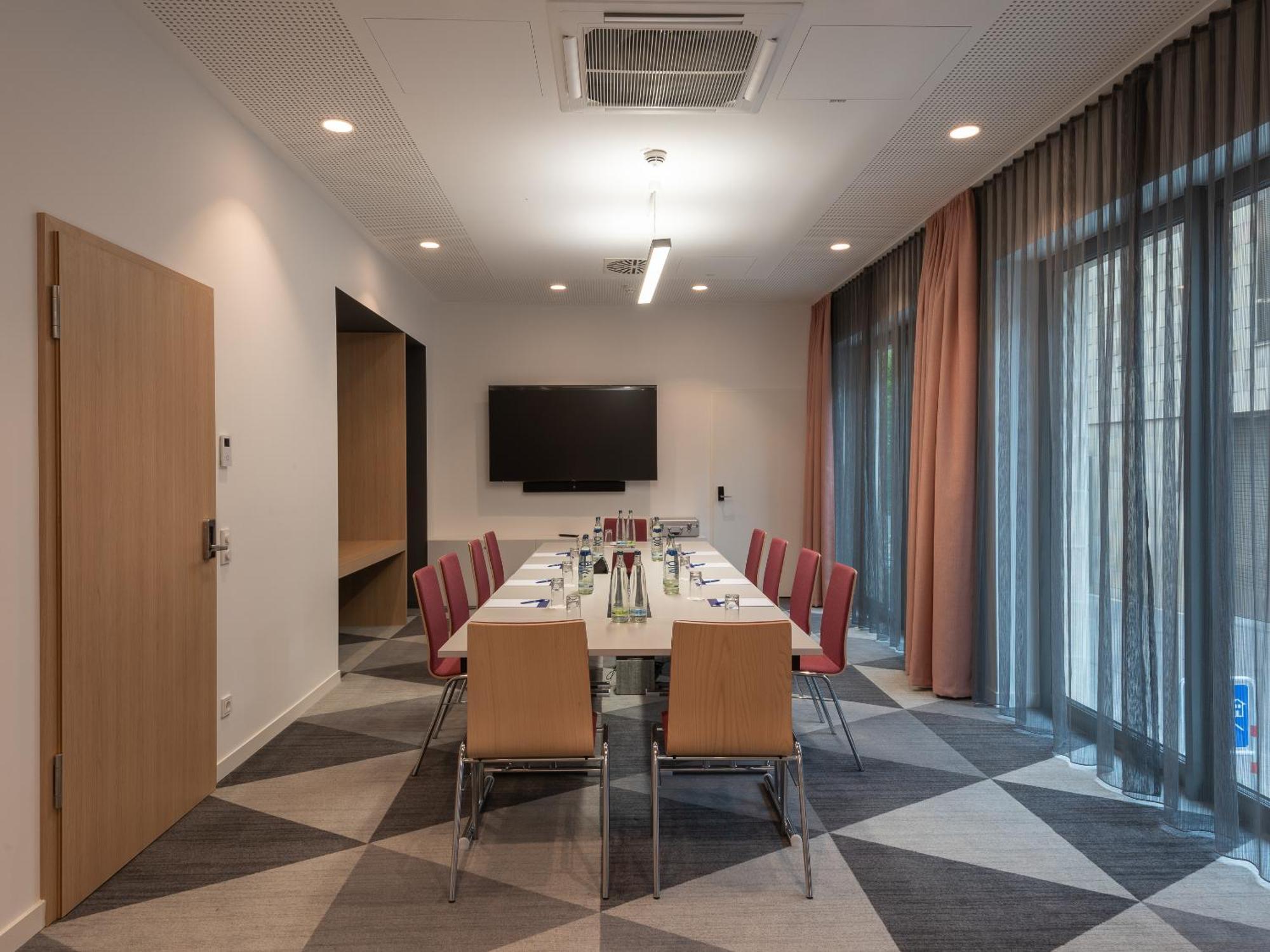 Holiday Inn Express Heilbronn By Ihg Exterior foto